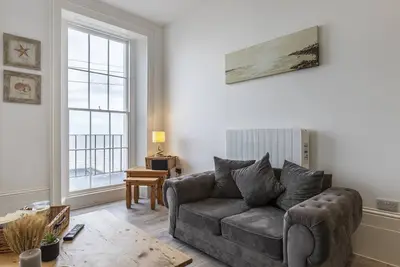 Image de Beautiful 2-Bedroom Sea View Apartment in Herne Bay – A Coastal Gem!