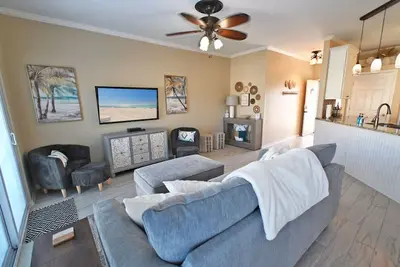 Image de Sandpiper Cove Unit 4115 Bring Your Boat! Canal 2 Bedroom 2 Bathroom