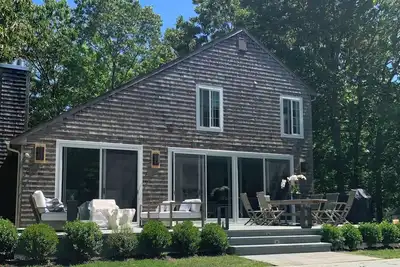 Image de Whispering Pines - Newly Renovated East Hampton Summer Home