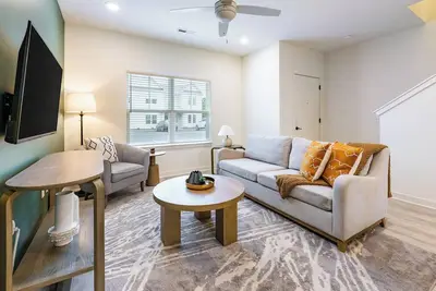 Image de Landing | Chic 2bd, Pool, Clubhouse