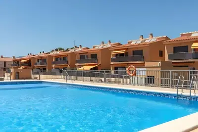 Image de Appartement \"Tropikana I\" avec piscine partagée, Wi-Fi et climatisation