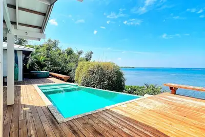 Image de Kathathu del Mar: oceanfront 2 bedroom house with Ac, WiFi, hot tub and pool.