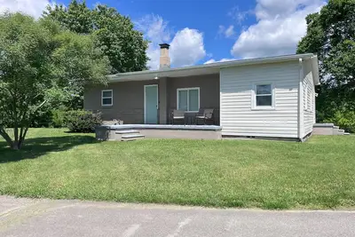 Image de Tranquil 3-bedroom house in Lenoir City.