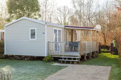 Image de Mobile Home 'Sur Pont-Aven' avec terrasse privée et jardin privé