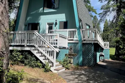 Image de Welcoming 2-bedroom cabin in Lake Almanor Country Club on the golf course