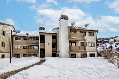 Image de Newly Remodeled Condo Close to Lifts and Bus Stops