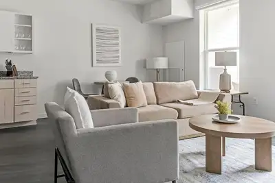 Image de Landing | Beautiful 1bd, Game Room, Clubhouse