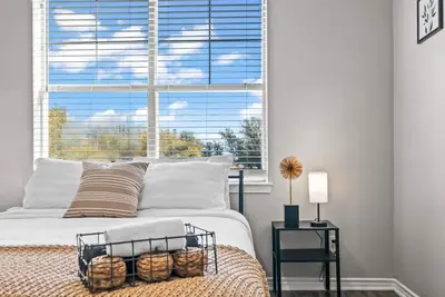 Image de Elegant Escape | 2br, 2ba | Pool