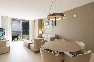 Image de Lux Condo • 24th Floor Oceanfront 2405