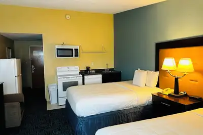 Image de Regency Inn and Suites - Non-Smoking Double Bed With Kitchen