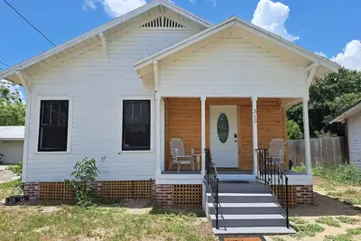 Image de Charming 2-bedroom house in Downtown Lake Wales.