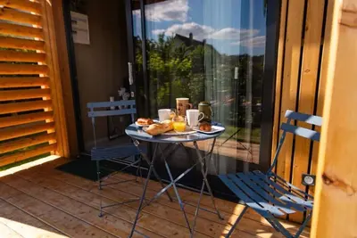 Image de Chalet Atypique et ensoleillé 30min Paris - 5min transports - terrasse et jardin