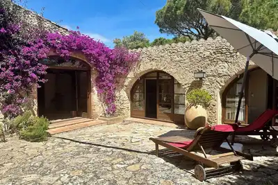 Image de Unique maison campagne rustique du XVIe siècle.