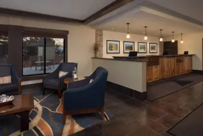 Image de 2-bedroom with loft unit in Marriott Resort West Vail with numerous amenities