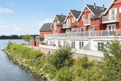 Image de Superbe maison Ă GrĂĄsten avec sauna