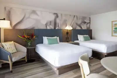 Image de Unwind & Relax Here! Outdoor Pool, Parking, Minutes from Nawiliwili Bay!