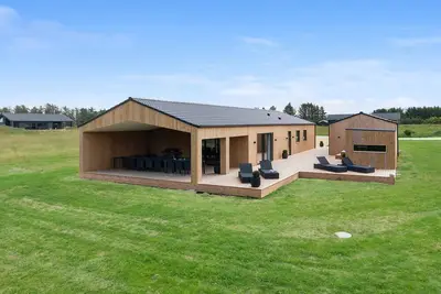 Image de Belle maison à Hjørring avec sauna