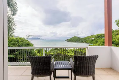 Charming 3-bedroom house with beach access in Tortola with Ac, WiFi