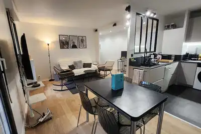 Image de T2, parking, terrasse, proche Paris et la Defense