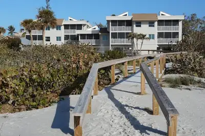 Image de Sanibel, Shell Island Beach Club, Oceanfront \nNear Lighthouse