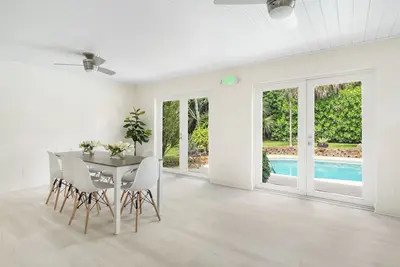 Image de Charming 4-bedroom house with Pool and WiFi in nice North Palm Beach