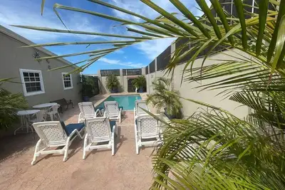 Image de Puerta Del Sol-apt 2-1Bdr-wth pool-central location