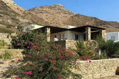 Image de Maison avec jardin à 400 m de la plage. Euphrosyne