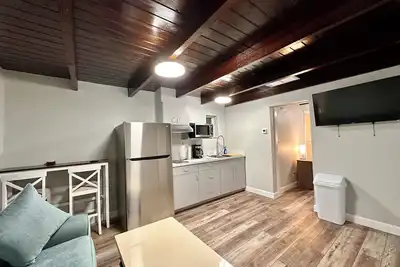 Image de Cottage 35: Blue Heron Hideaway - Waterfront Lodging in Downtown Tavares, Fl