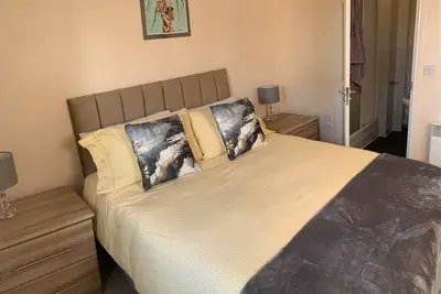 Sleeps 4/6 pet friendly parking nr nec/Warwick uni