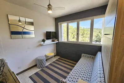 Image de Studio moderne au calme, piscine dans la résidence, lave linge