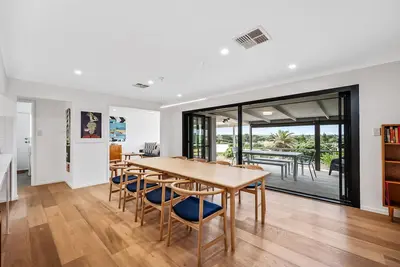 Image de Coastal Retreat, scenic views, wifi, family friendly