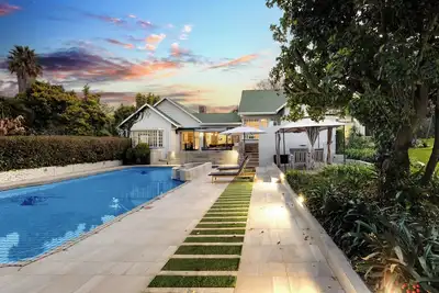 Image de Luxurious 5 Bedroom Bryanston Getaway
