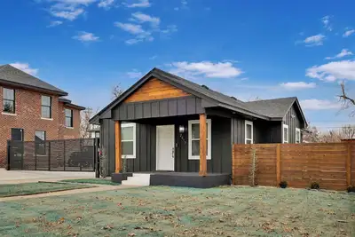 Image de Charming 2-bedroom house in the Plaza District