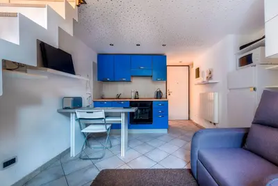 Image de Studio avec mezzanine, proche plage et centre