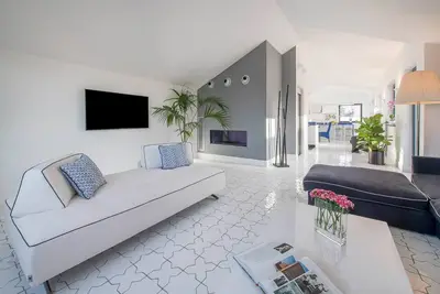 Image de My Rental Homes - The Ivy Penthouse with sea view and terrace equipped with pool