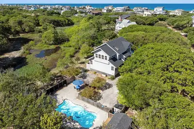 Image de Periwinkle Beach: Saltwater Pool | Pet-Friendly