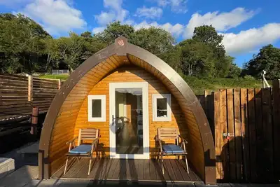 Pod-Prestige-Douche-Vue sur Montagne-Cynon