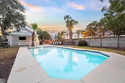 Image de Destin Beach Cottage with Private Pool! 3 Bikes!