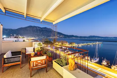 Image de Beachfront Sunny Penthouse - Kalamata SeaBliss