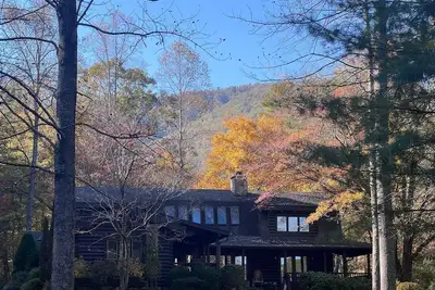 Image de Retreat in Blue Ridge Mountains on private lake