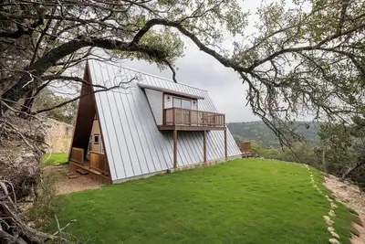Image de Cozy Hillside A-Frame / Hill Country Views / Close to Lake & River