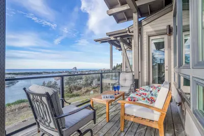 Image de Astonishing River, Ocean Views including Haystack Rock in Pacific City, Clubhous