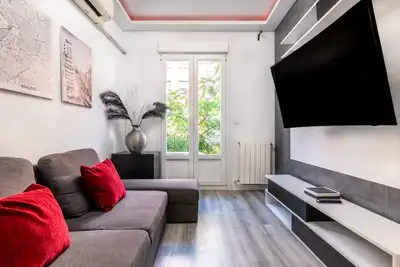 Image de Madrid Cozy & Minimal Seasonal