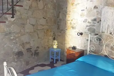 Image de 5 minutes from the sea Out of the hustle and bustle of town in the village everything is within walking distance