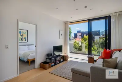 Image de Exec Garden View Apartment| by Furnished Rentals