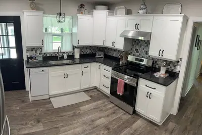 Image de Charming 2-bedroom farmhouse in marvelous Fort Gibson with all new amenities