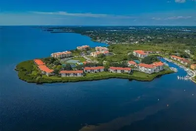 Image de Modern 2 Bedroom Condo in Prime Gulf-Front Community with Pool, Wifi, Ac & More