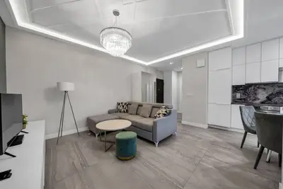 Image de Wola Apartment - 9th Floor, Parking & Balcony - by Rentujemy