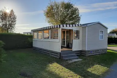 Image de Mobil-home de Luxe 40m² - La Palmyre Les Charmettes, Piscine, Bain à Remous & Plages