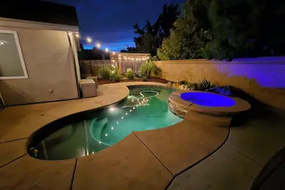 Image de Cozy & Convenient: A Clean Home Away from Home with Pool & Heated Spa
